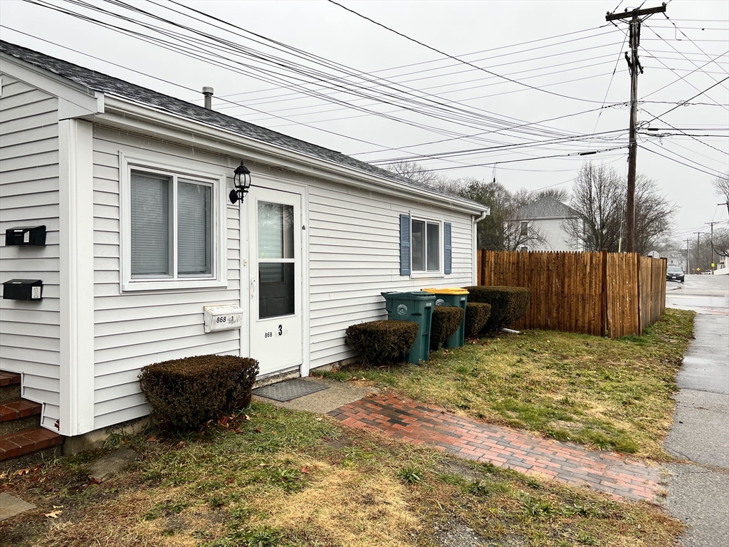 868 Bedford St # 3