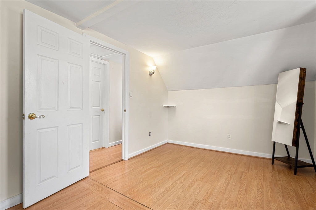 16 Caldwell St