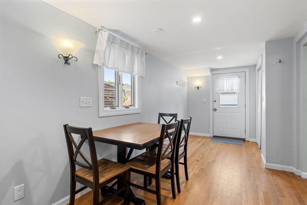 16 Caldwell St