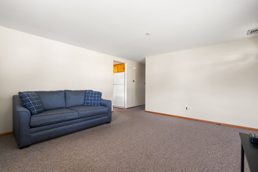 33 Julian Rd