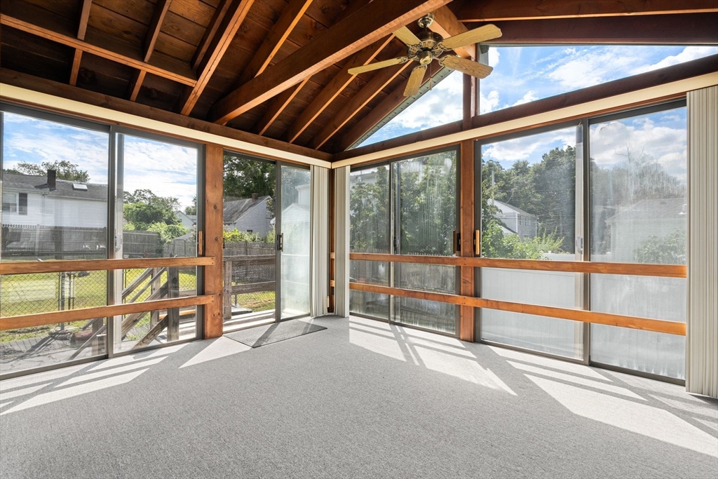 33 Julian Rd