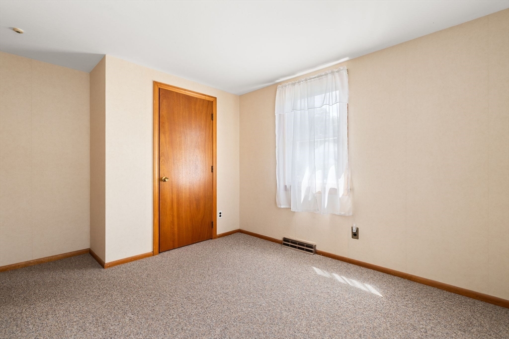 33 Julian Rd