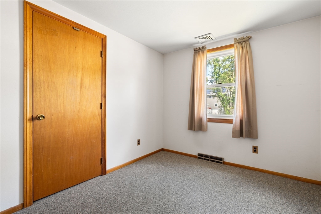 33 Julian Rd