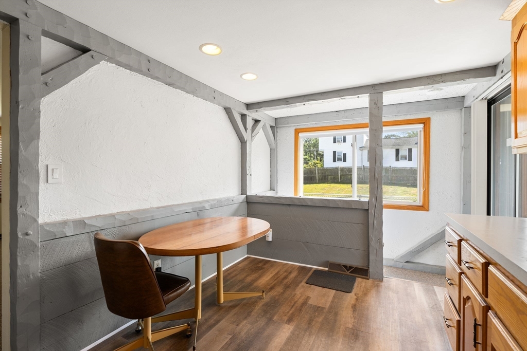 33 Julian Rd