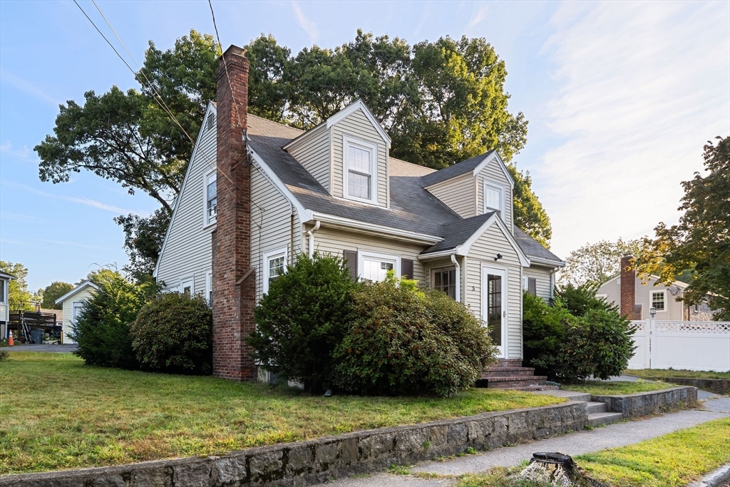 444 W Squantum St