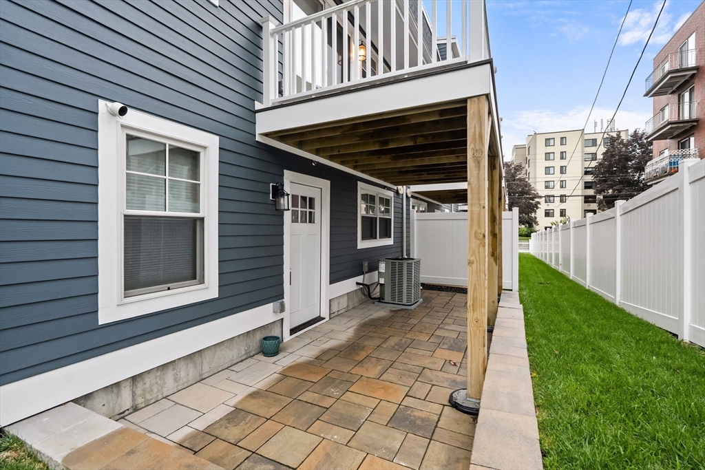 114 Broad St # D