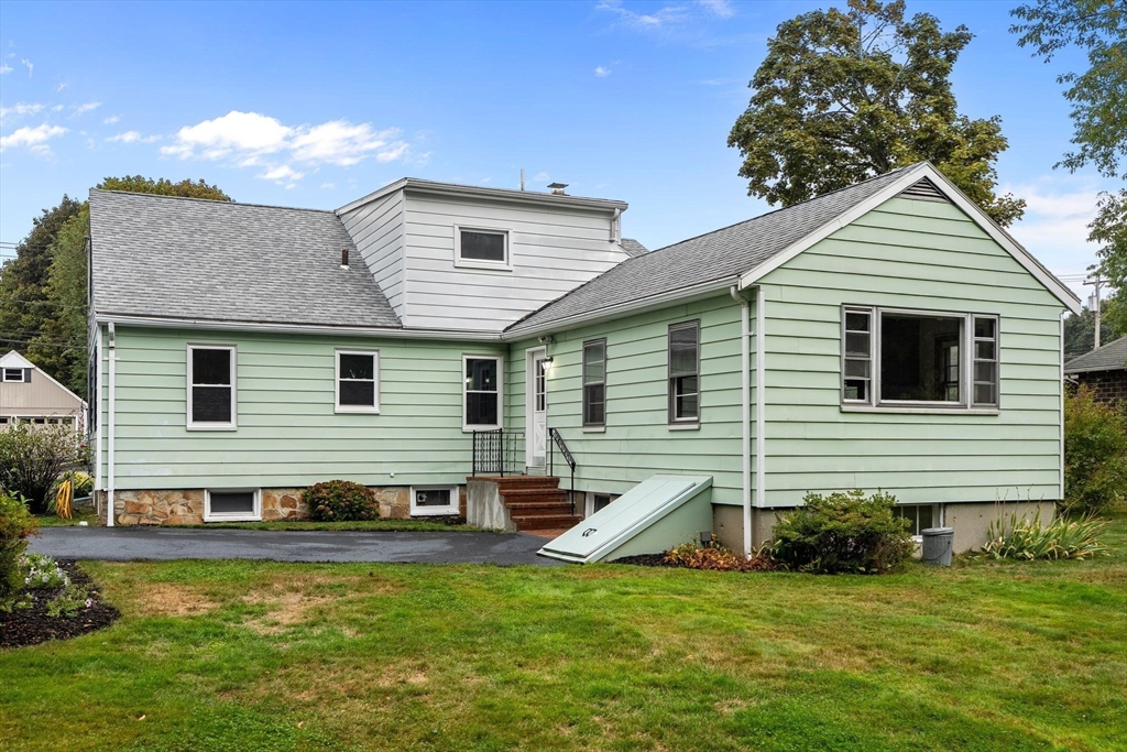 41 Oak St