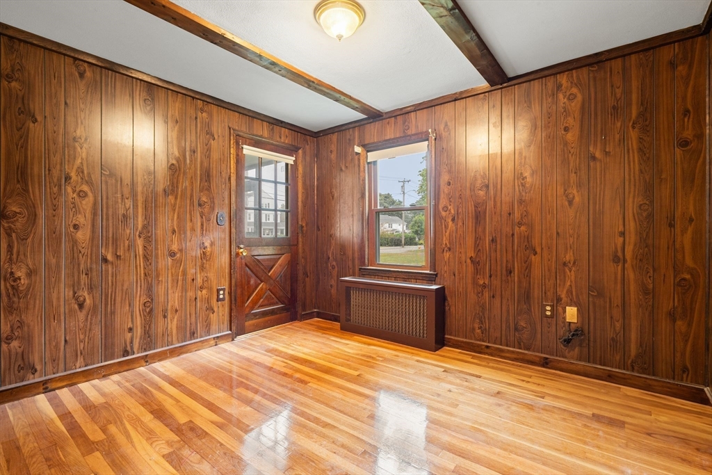 41 Oak St