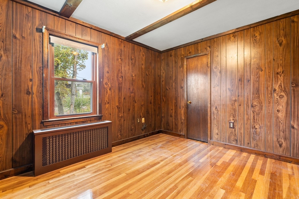 41 Oak St