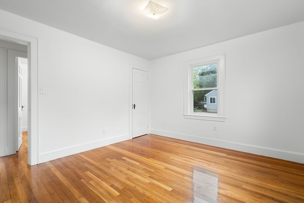 41 Oak St