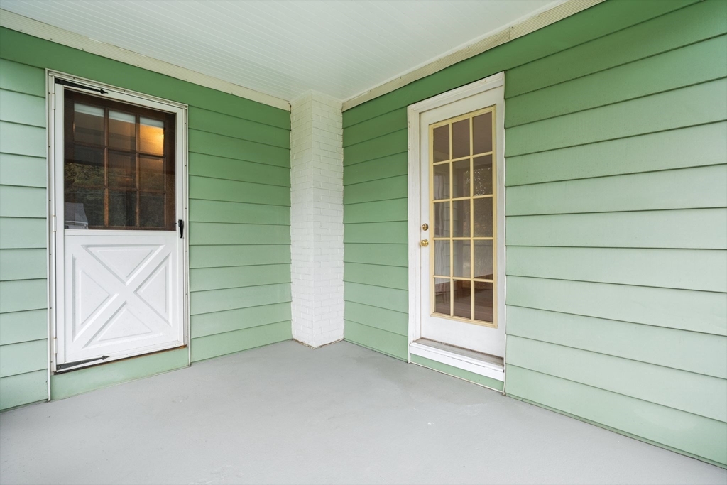 41 Oak St