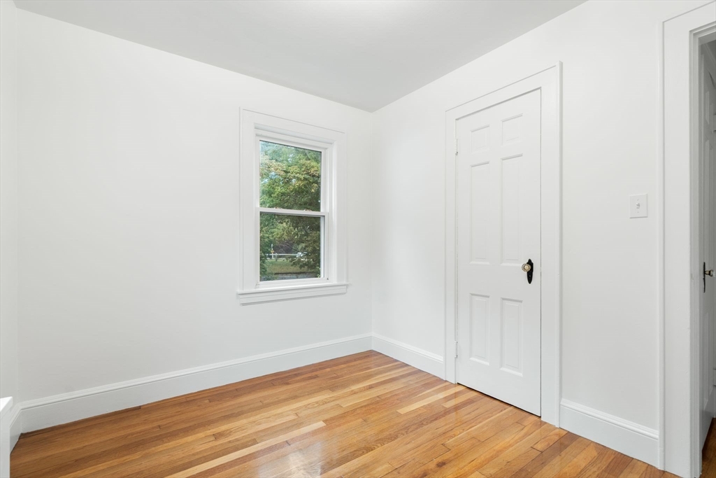 41 Oak St