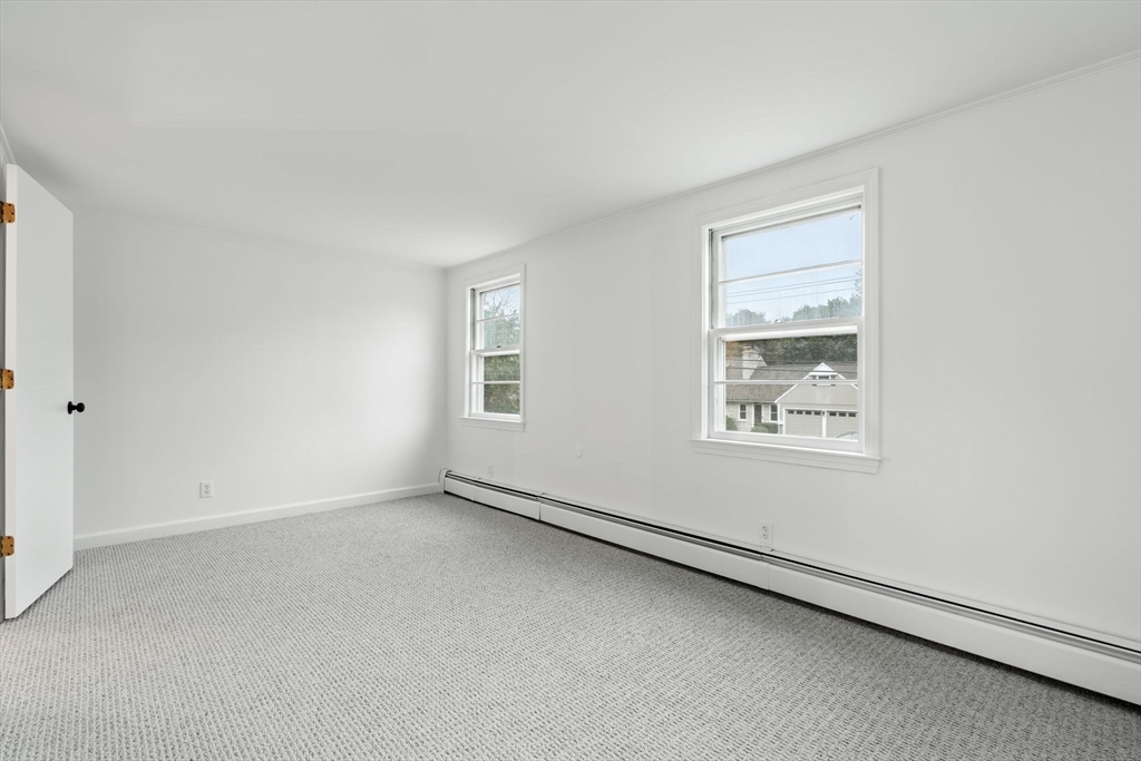 41 Oak St