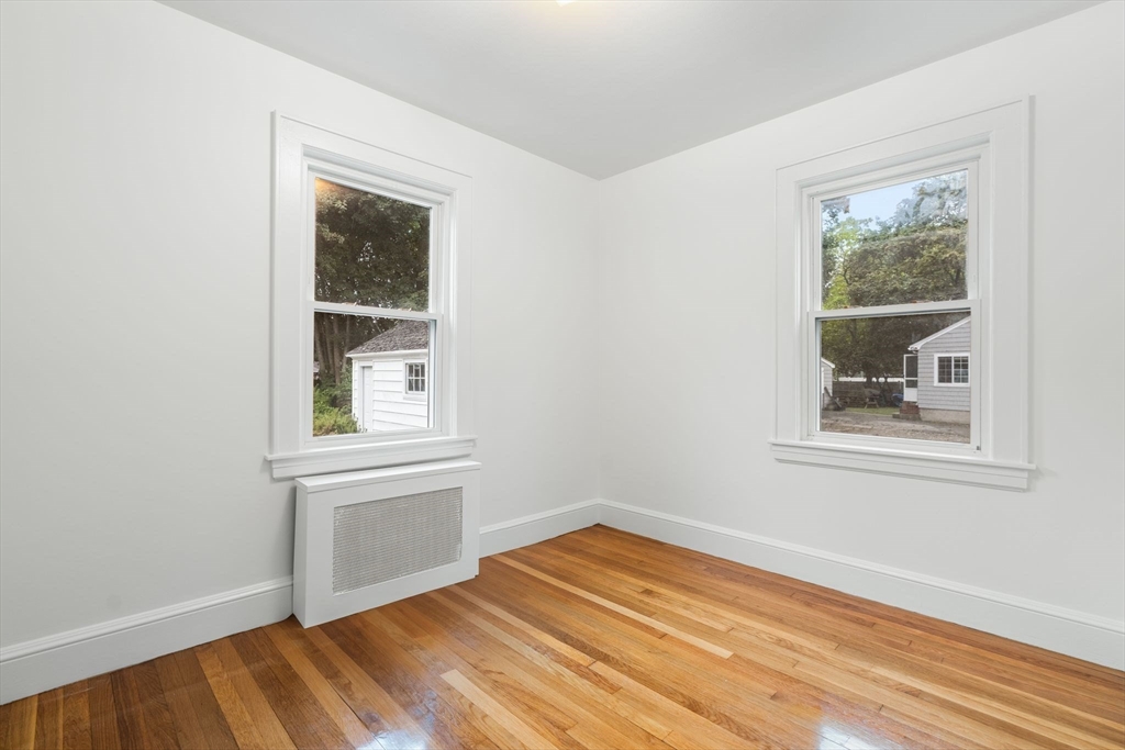 41 Oak St