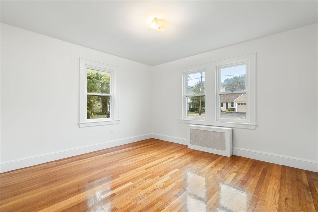 41 Oak St