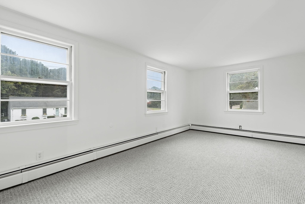 41 Oak St