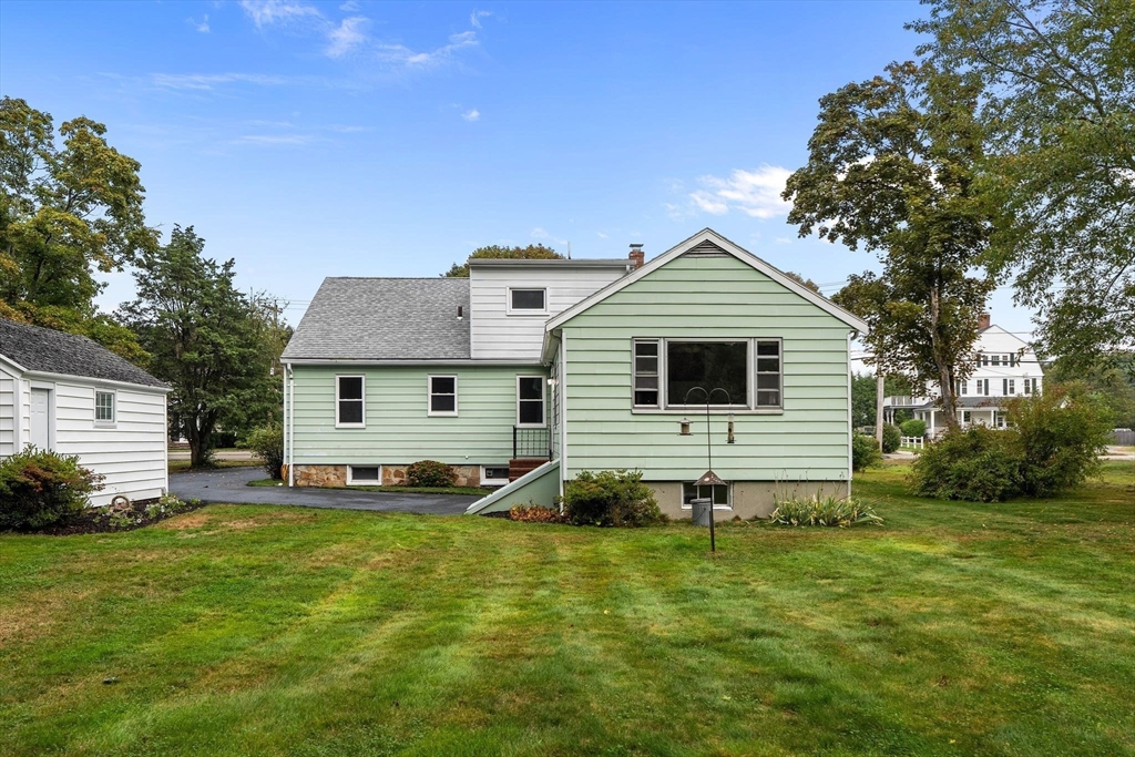 41 Oak St