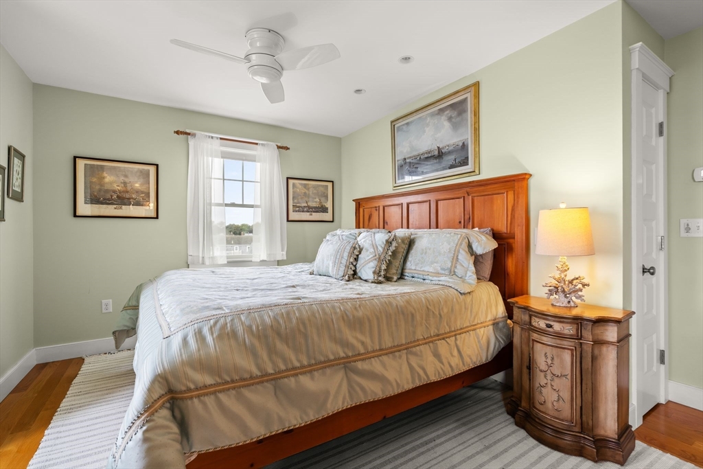 33 Oceanside Dr