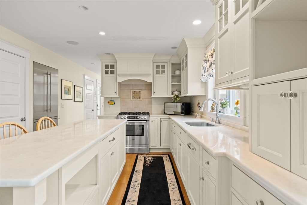 33 Oceanside Dr