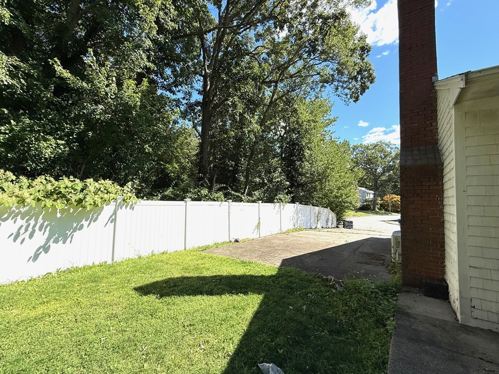 36 Chestnut Ave
