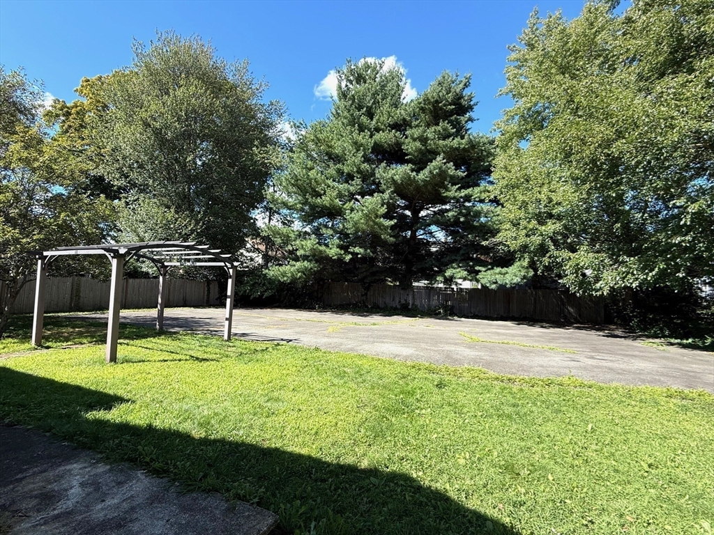 36 Chestnut Ave