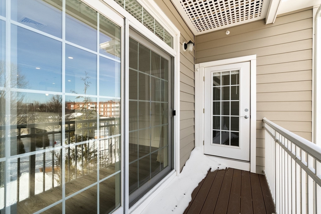 320 Middlesex Ave # A207