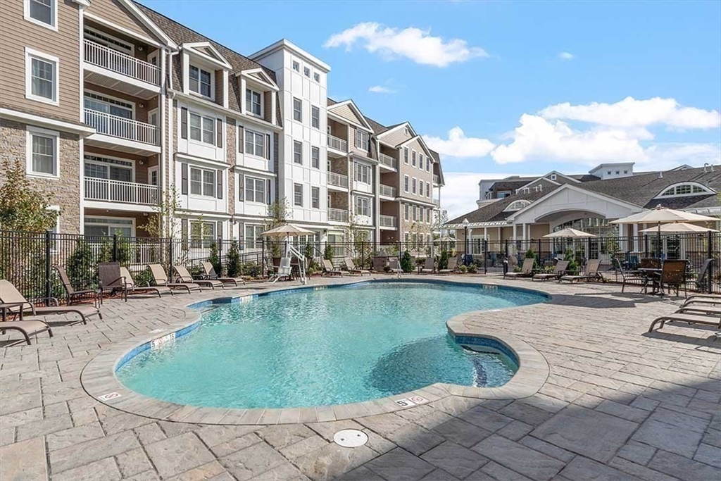 320 Middlesex Ave # A207