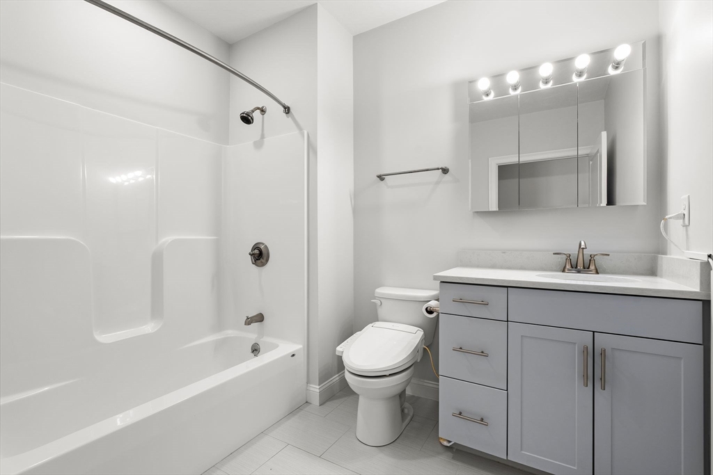 320 Middlesex Ave # A207