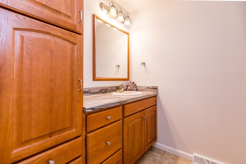 98 Leland Rd