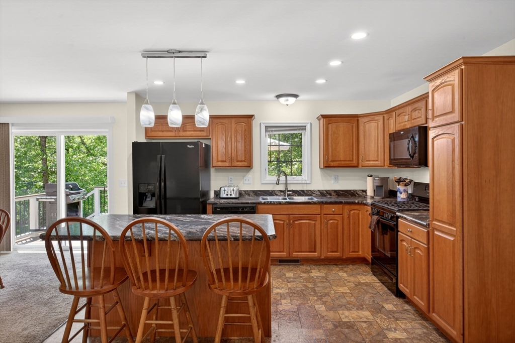 98 Leland Rd
