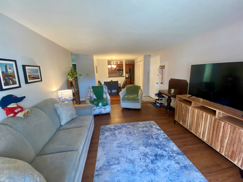 200 Manning St # 2B
