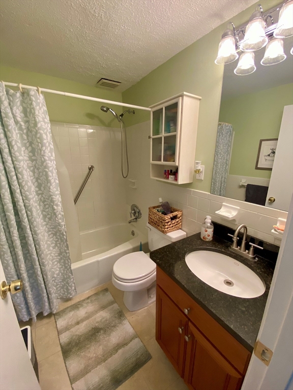 200 Manning St # 2B