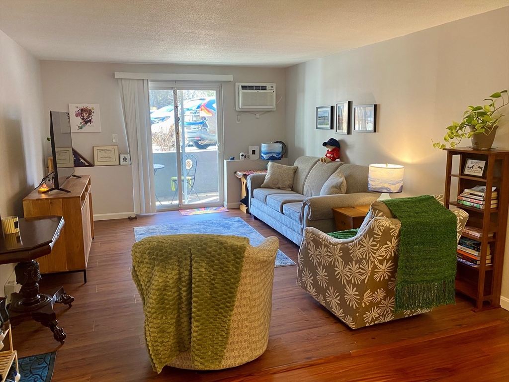 200 Manning St # 2B