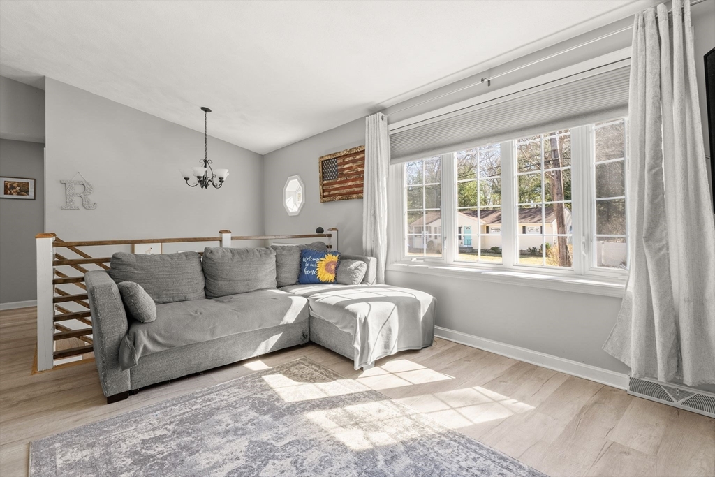 51 Cove Ave