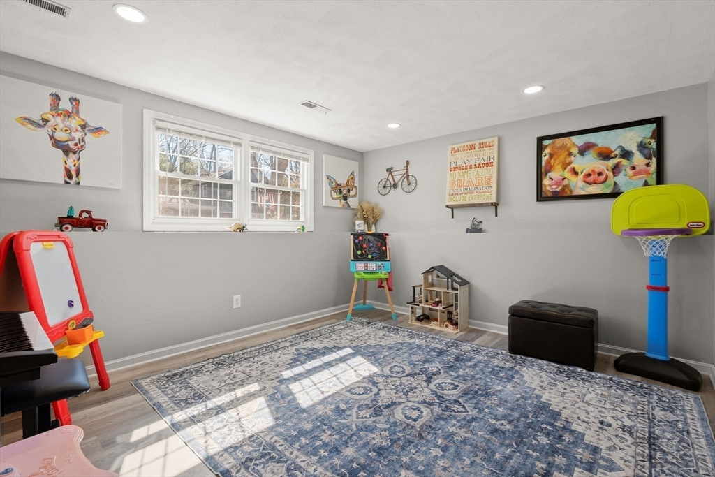 51 Cove Ave