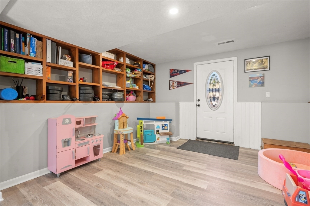 51 Cove Ave