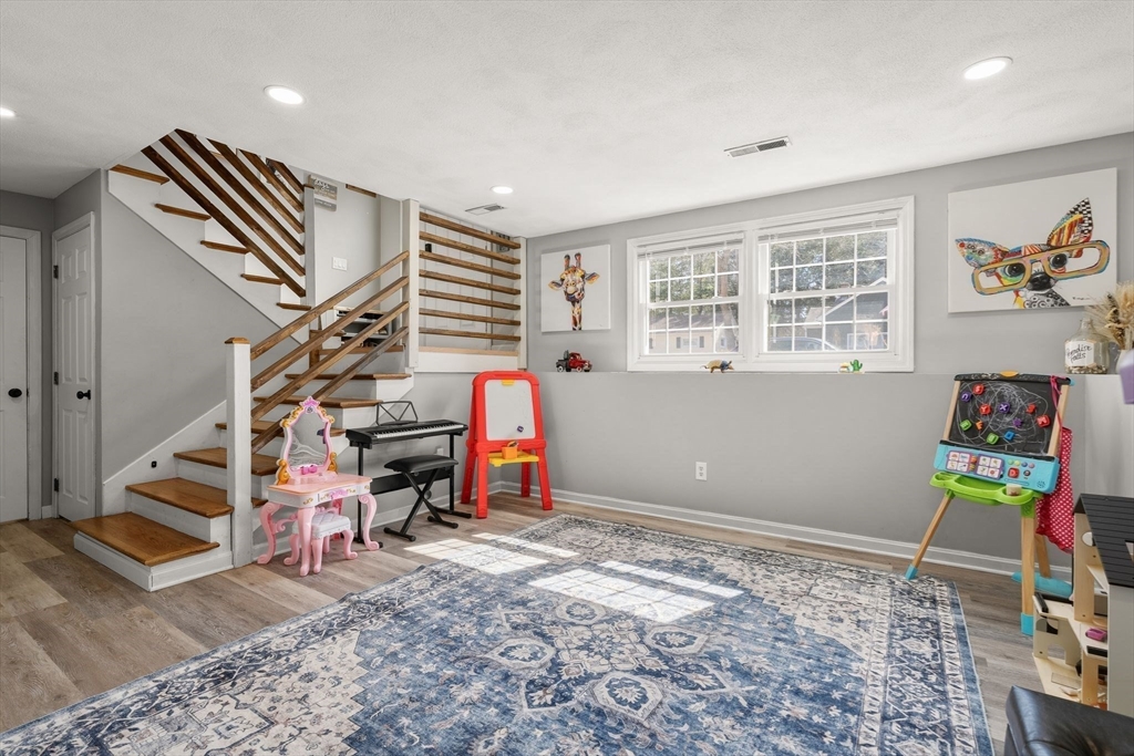 51 Cove Ave