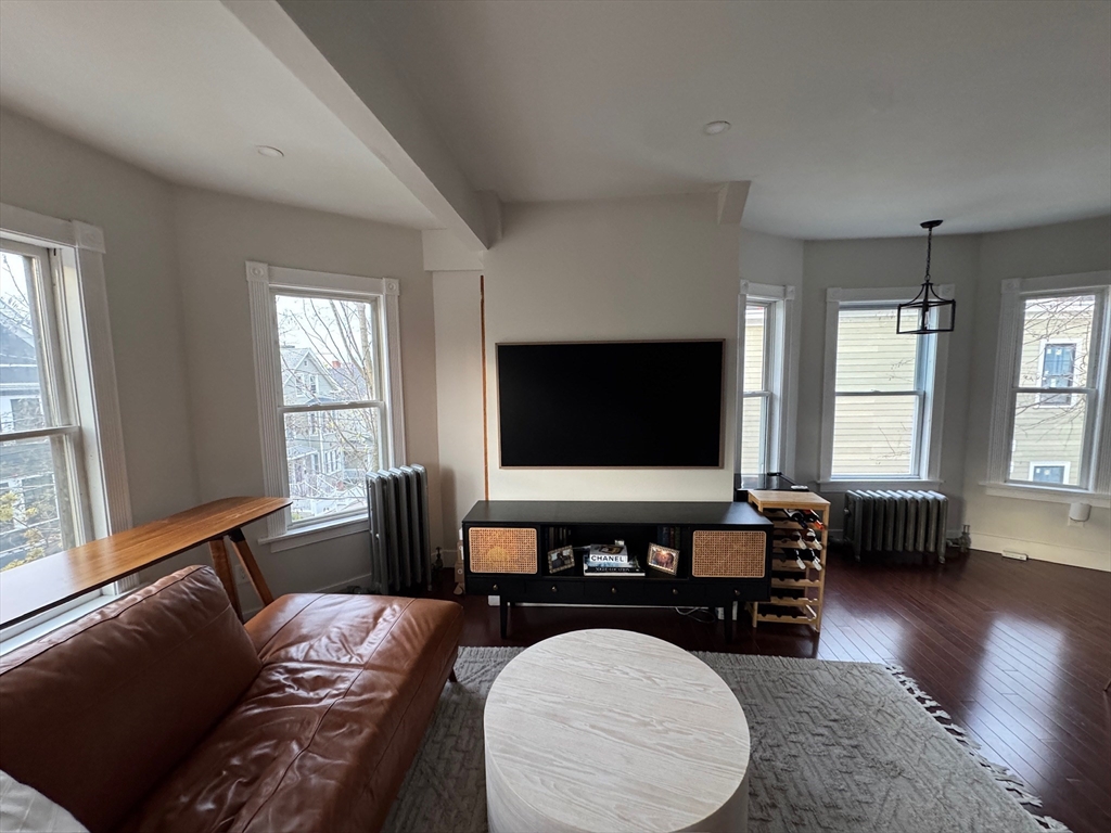 38 Pinckney St # 3