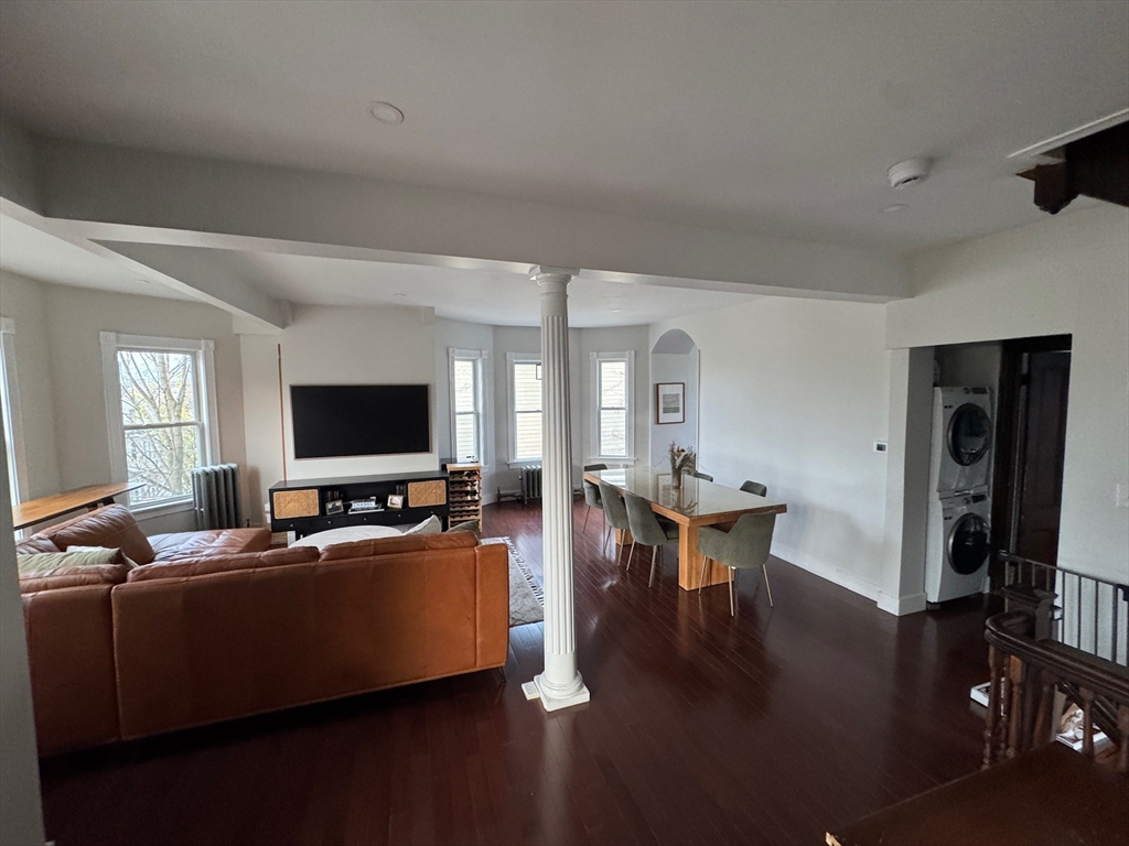 38 Pinckney St # 3