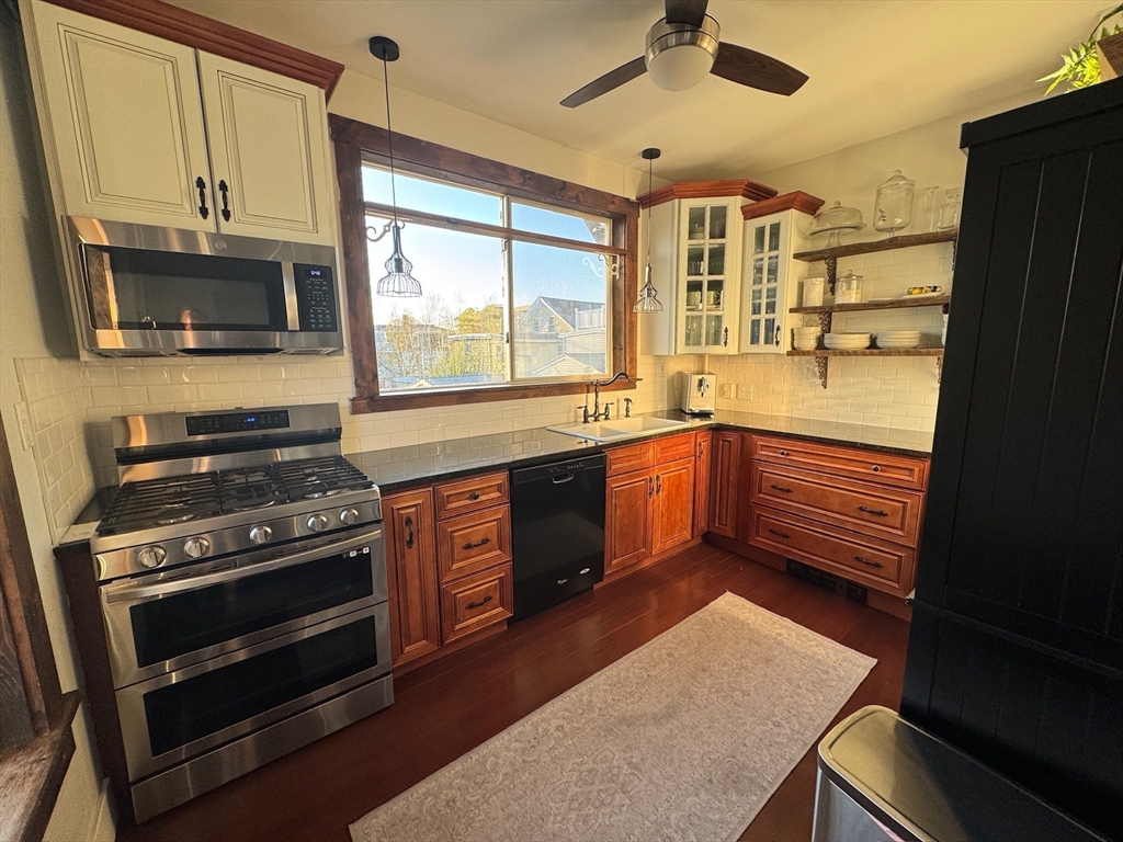 38 Pinckney St # 3