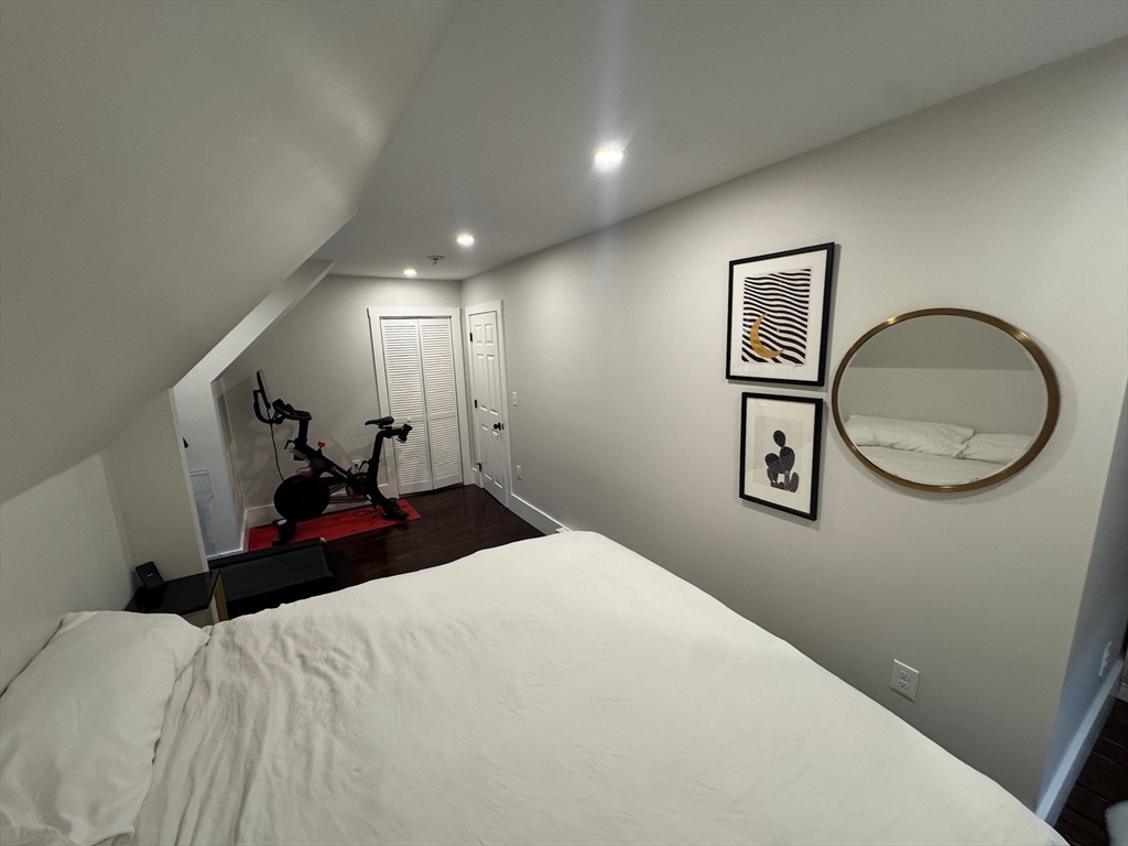 38 Pinckney St # 3