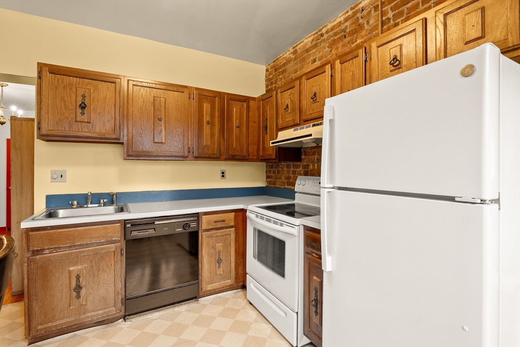1408 Commonwealth Ave # 11 Unit: 8-11