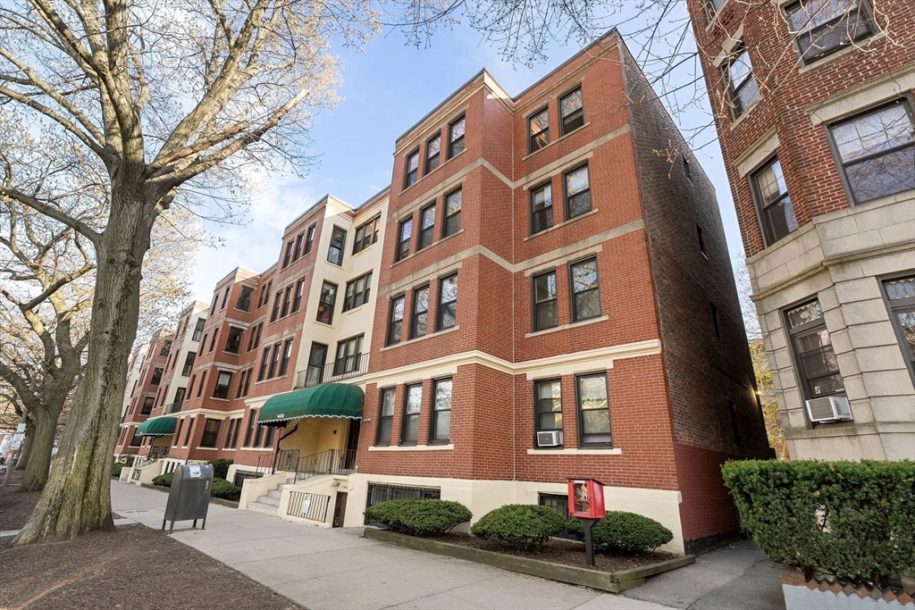 1408 Commonwealth Ave # 11 Unit: 8-11
