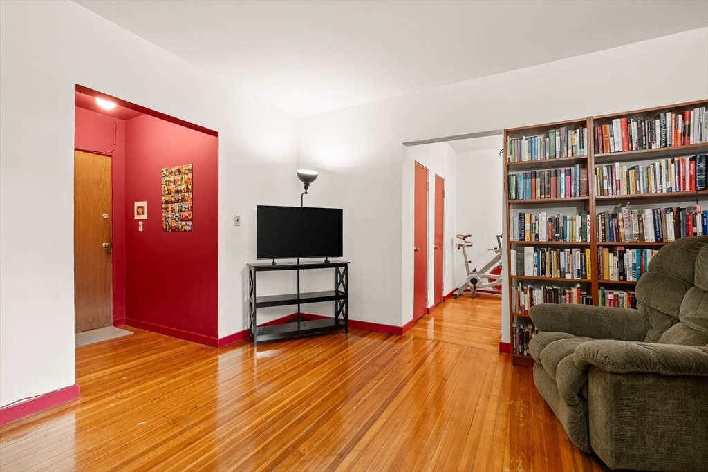 1408 Commonwealth Ave # 11 Unit: 8-11
