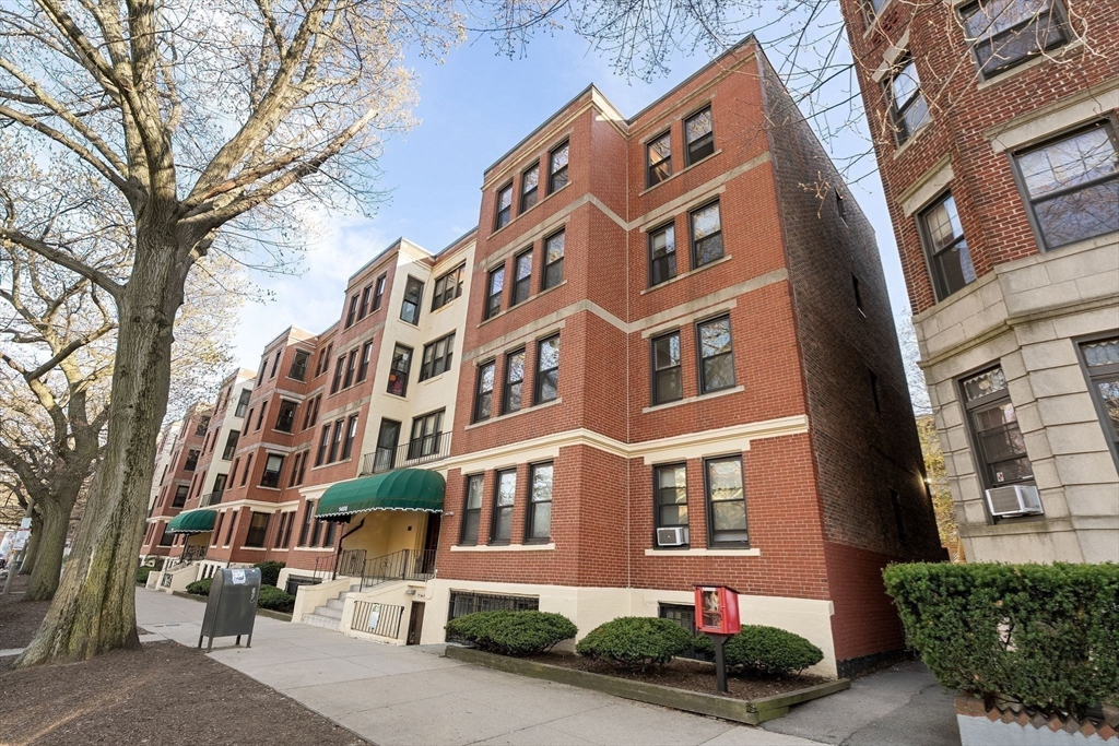 1408 Commonwealth Ave # 11 Unit: 8-11