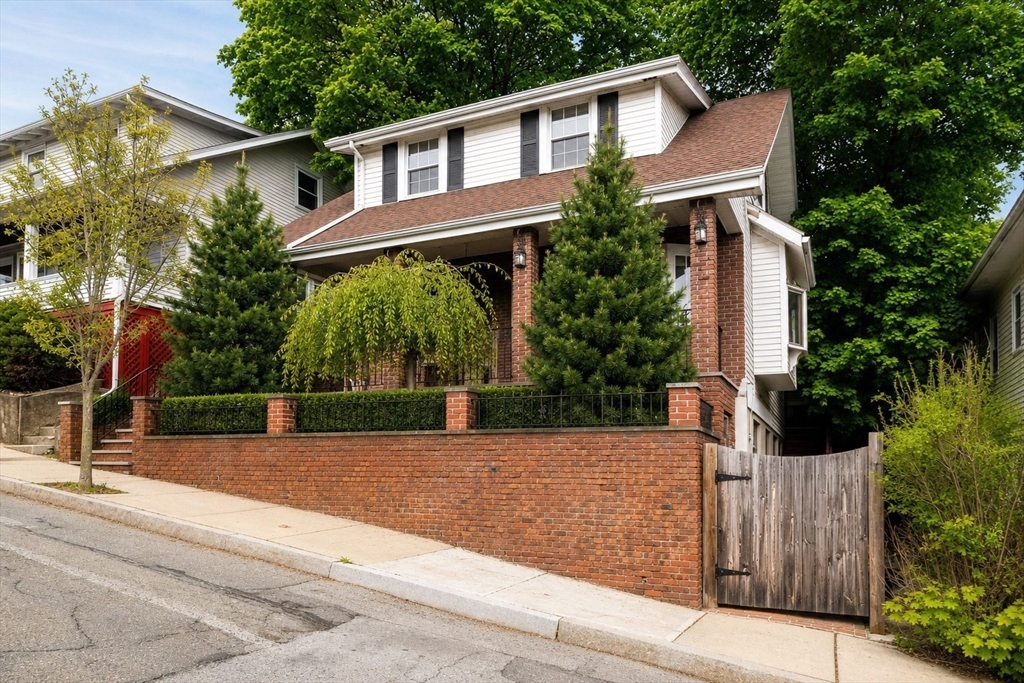 21 Fells Ave