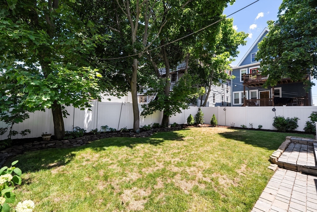156 Locust St