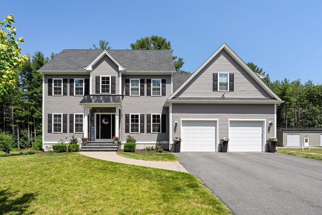 7 Maris Ln