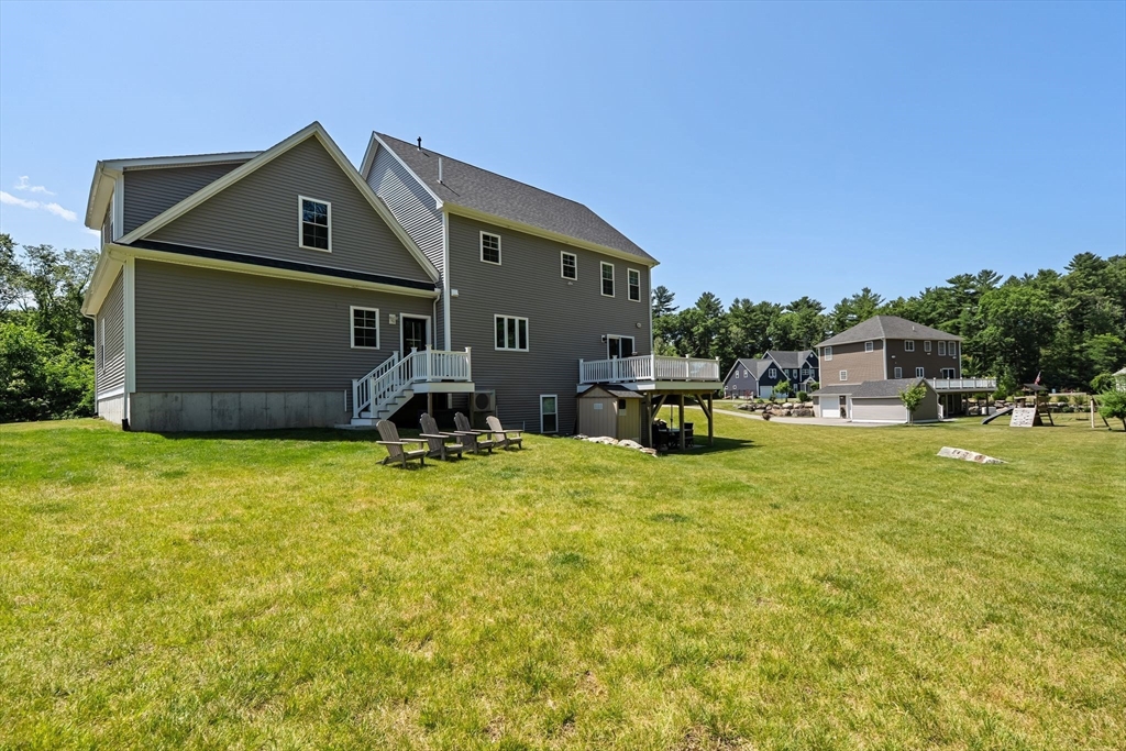 7 Maris Ln