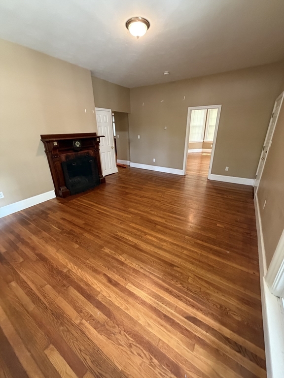 32 Warren St # 1